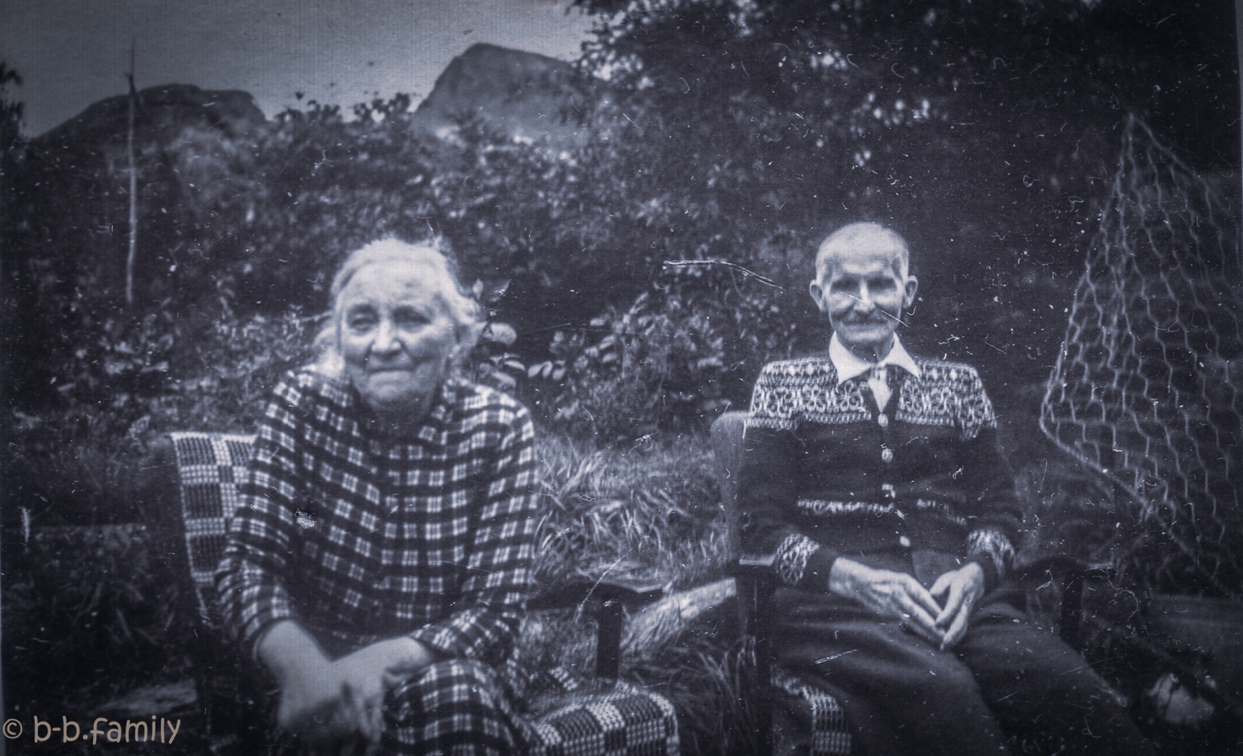 1951 - Serina og August