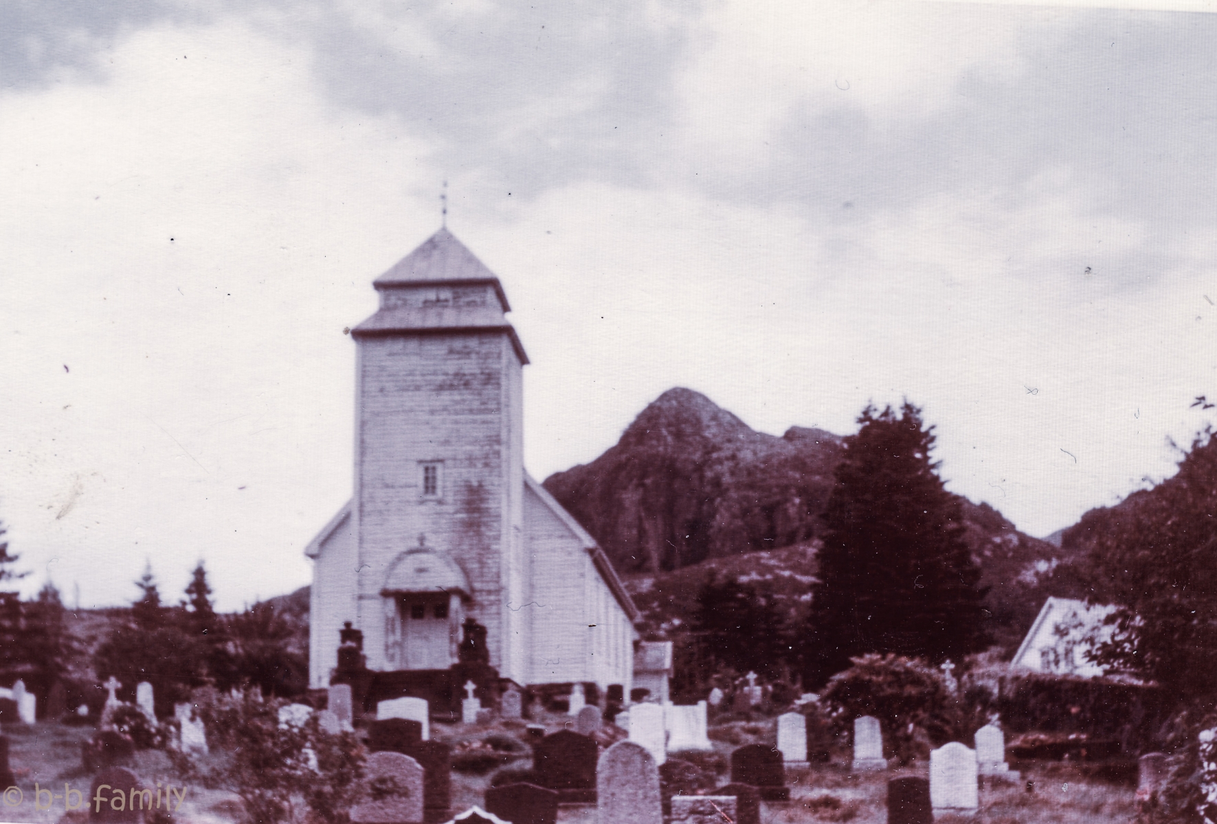 1960 - Rugsund Kirke 